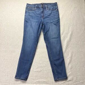 J. Crew Women’s Mid-Rise 9” Skinny Jeans Stretch 26” Inseam size 31